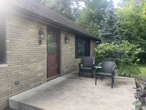 9 Ladd Ln, Spring Valley, IL 61362 photo 2