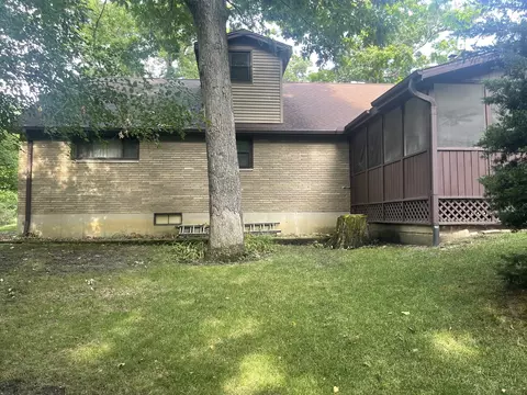 9 Ladd Ln, Spring Valley, IL 61362 photo 4