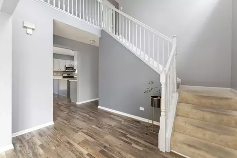 3874 Cheryl Ct, Aurora, IL 60504 photo 2