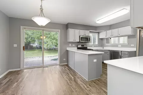 3874 Cheryl Ct, Aurora, IL 60504 photo 6