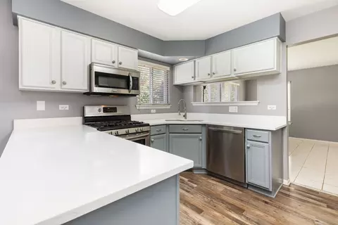 3874 Cheryl Ct, Aurora, IL 60504 photo 9