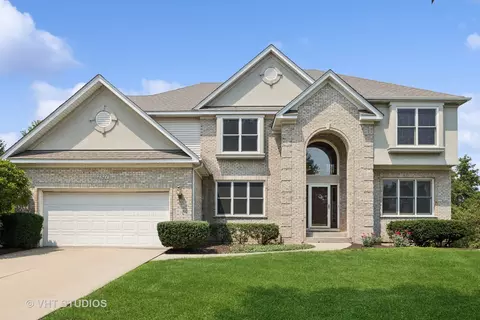 2327 Flat Rock Ct, Naperville, IL 60564