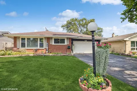 813 S York Rd, Bensenville, IL 60106