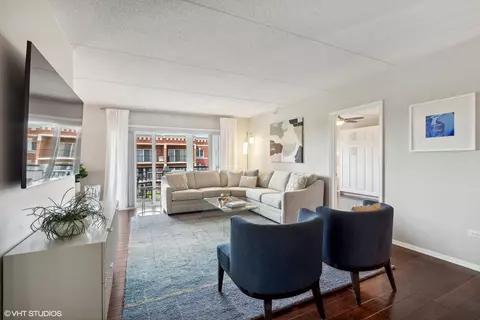455 W Front St #408, Wheaton, IL 60187 photo 3
