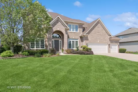 5728 Rosinweed Ln, Naperville, IL 60564