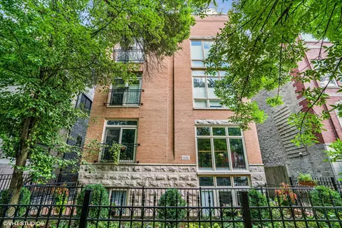 1233 W Carmen Ave #2N, Chicago, IL 60640