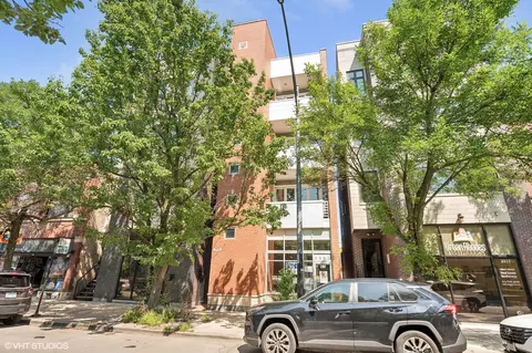 3925 N Ashland Ave #2, Chicago, IL 60613