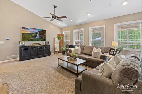 Living - 2650 Mooregate Turn, Kankakee, IL 60901 photo 3 of 4