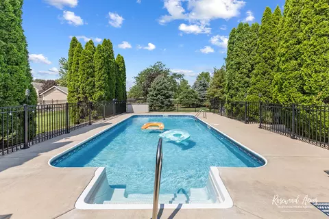 Exterior - 2650 Mooregate Turn, Kankakee, IL 60901 photo 12 of 16