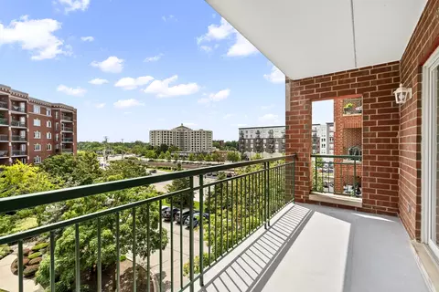675 Pearson St #505, Des Plaines, IL 60016 photo 10