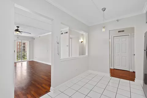 675 Pearson St #505, Des Plaines, IL 60016 photo 8
