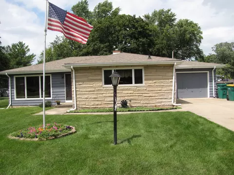 2435 Grape St, Joliet, IL 60435