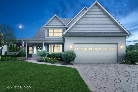 878 Citizen Ave, Elburn, IL 60119