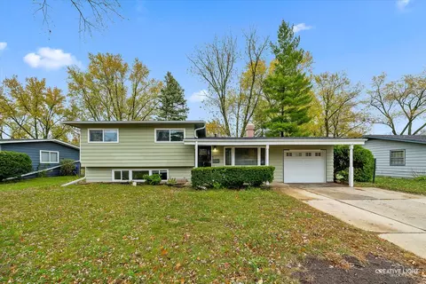 114 Boulder Hill Pass, Montgomery, IL 60538