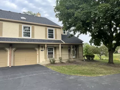 1344 Queensgreen Cir, Naperville, IL 60563
