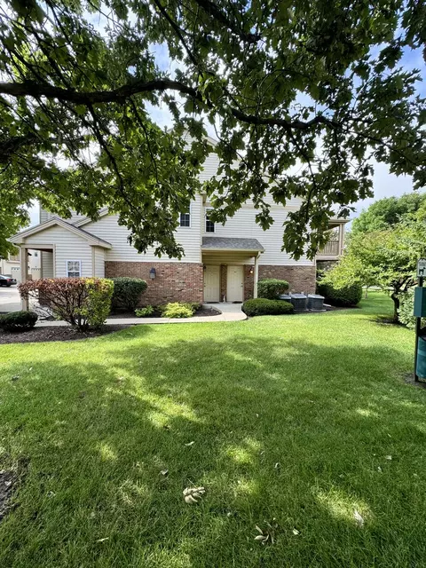 3846 Thornhill Dr #3846, Champaign, IL 61822