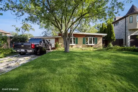 4546 Lilac Ave, Glenview, IL 60025