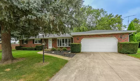 389 S Elm St, Manteno, IL 60950
