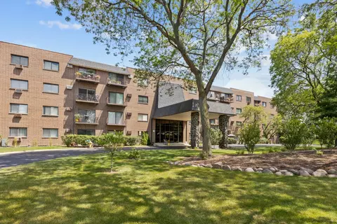 235 N Mill Rd #115B, Addison, IL 60101