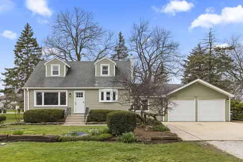 2581 Ardmore Ave, Inverness, IL 60067
