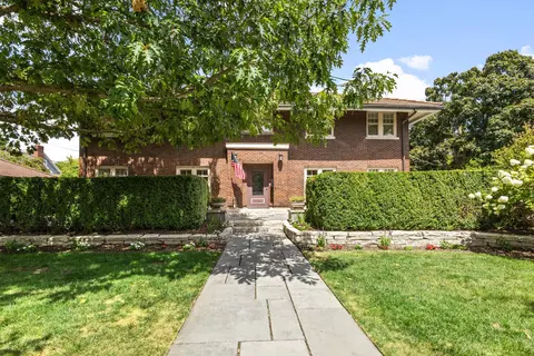 700 N La Grange Rd, La Grange Park, IL 60526