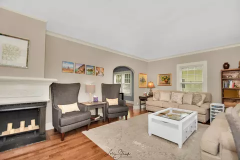 220 S Commonwealth Ave S, Aurora, IL 60506 photo 7