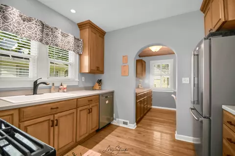 220 S Commonwealth Ave S, Aurora, IL 60506 photo 16