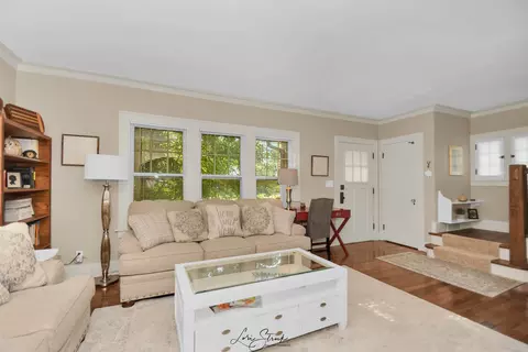 220 S Commonwealth Ave S, Aurora, IL 60506 photo 8