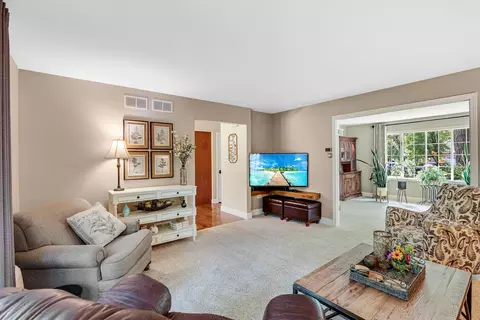 1864 180th Pl, Lansing, IL 60438 photo 6