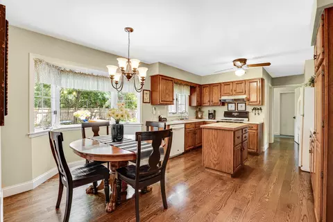 1864 180th Pl, Lansing, IL 60438 photo 7
