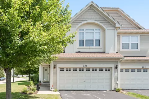620 Amherst Dr, Sycamore, IL 60178