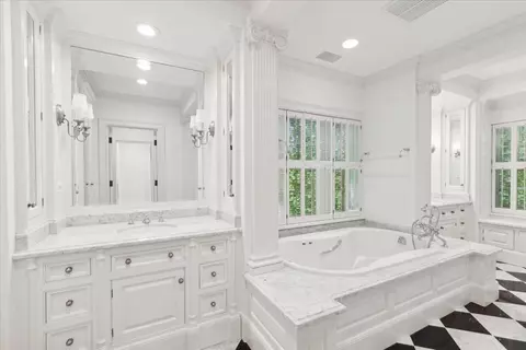 Bath - 126 Hazel Ave, Glencoe, IL 60022 photo 1 of 4