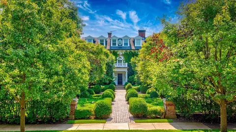 126 Hazel Ave, Glencoe, IL 60022