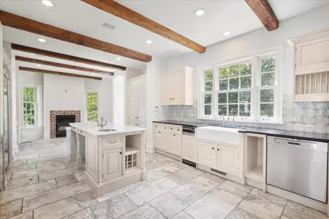 Kitchen - 126 Hazel Ave, Glencoe, IL 60022 photo 2 of 4