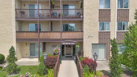 650 Murray Ln #206, Des Plaines, IL 60016