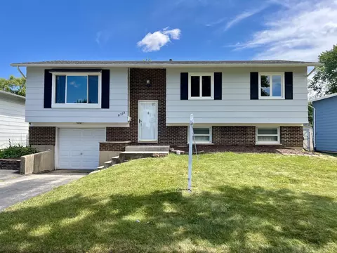 8113 Carlisle Dr, Hanover Park, IL 60133