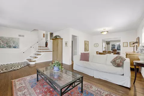 80 Williamsburg Rd, Evanston, IL 60203 photo 4