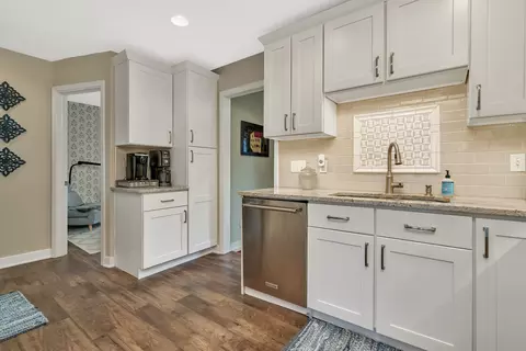 Kitchen - 712 E Jefferson St, Morris, IL 60450 photo 2 of 4