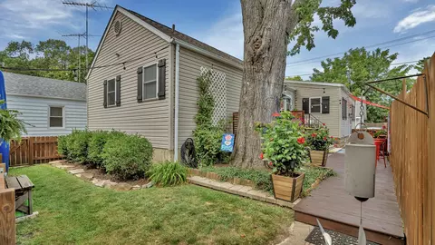 Exterior - 712 E Jefferson St, Morris, IL 60450 photo 3 of 4