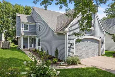 16880 W Serranda Dr, Libertyville, IL 60048
