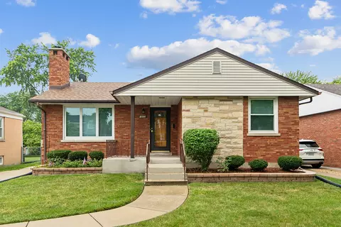 1822 Portsmouth Ave, Westchester, IL 60154