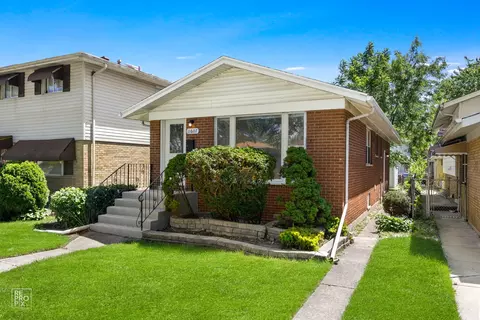 11607 S Aberdeen St, Chicago, IL 60643