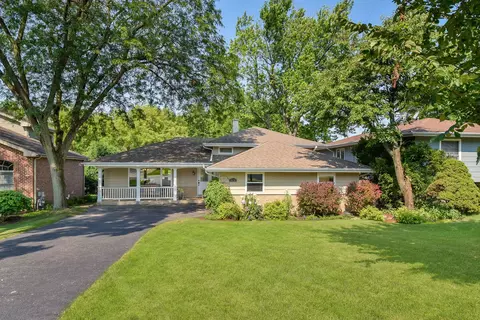 4818 Woodward Ave, Downers Grove, IL 60515