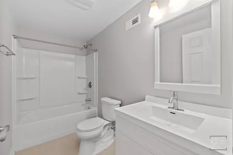 755 Eagle Brook Ln, Naperville, IL 60565 photo 38