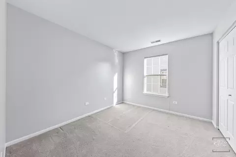 755 Eagle Brook Ln, Naperville, IL 60565 photo 25