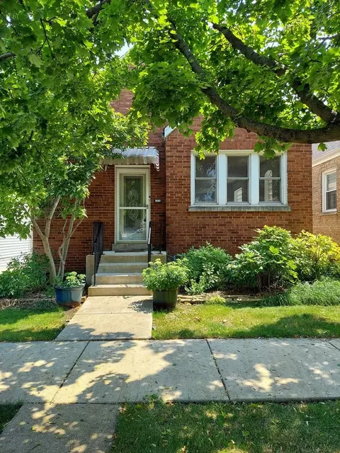 2439 Clarence Ave, Berwyn, IL 60402