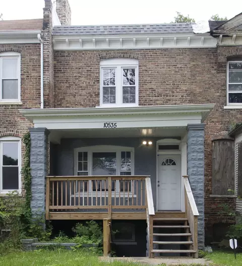 10535 S Corliss Ave, Chicago, IL 60628