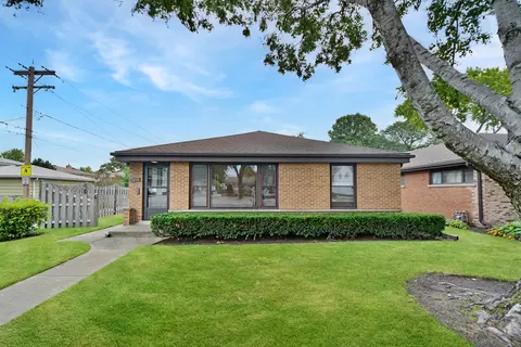 9135 Central Ave, Morton Grove, IL 60053