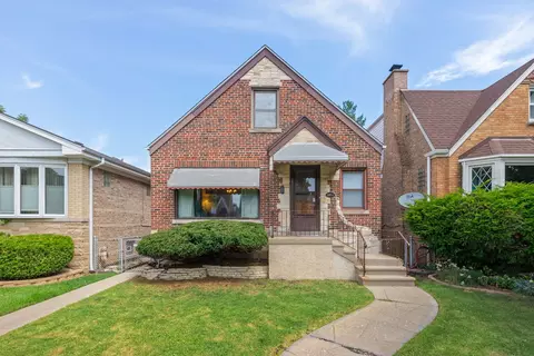 5954 W Newport Ave, Chicago, IL 60634