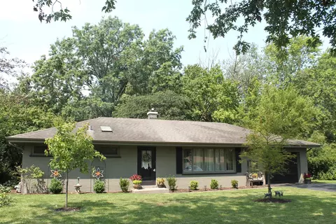 6806 Tennessee Ave, Darien, IL 60561